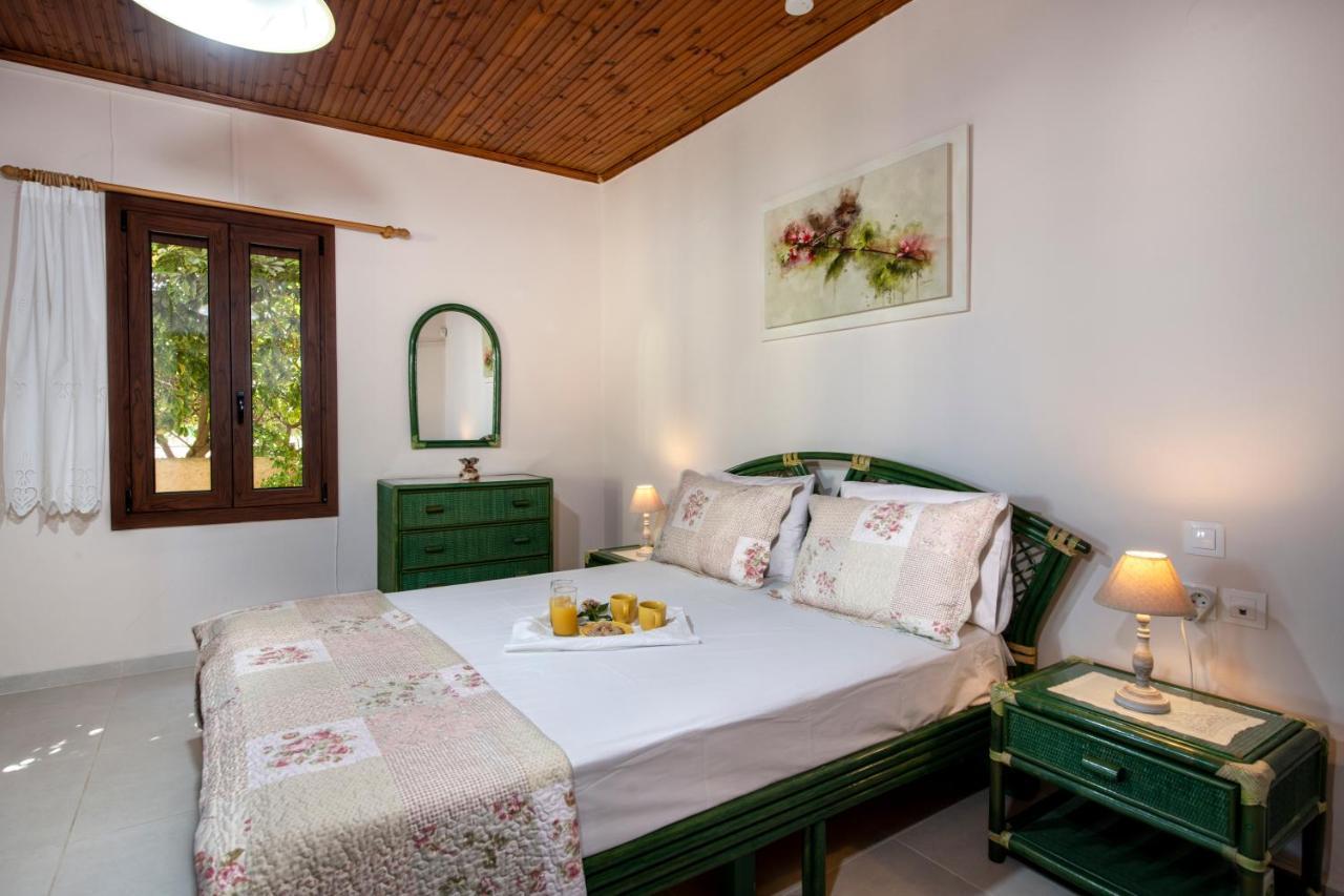 Villa Elisavet's House à Platanés Extérieur photo