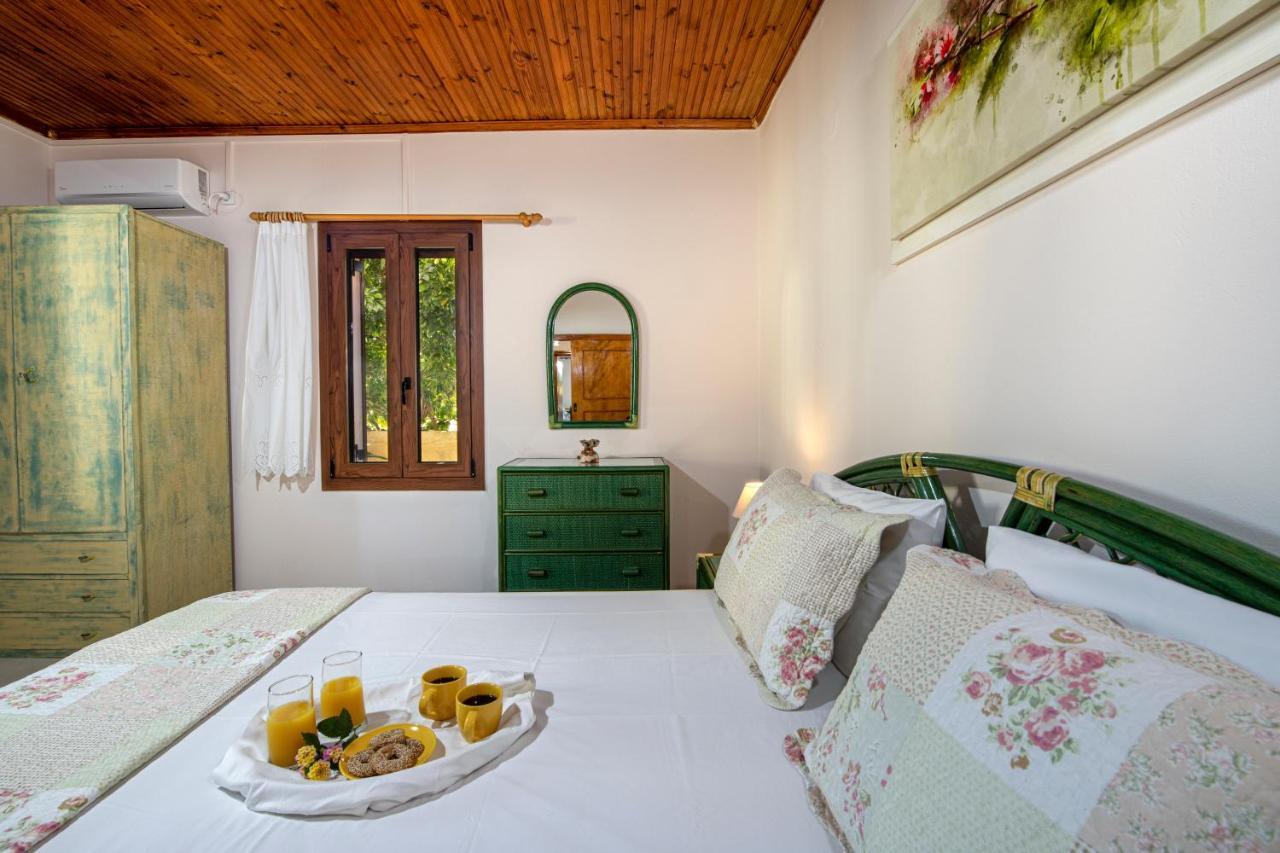 Villa Elisavet's House à Platanés Extérieur photo